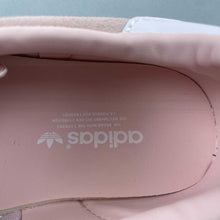 Cargar imagen en el visor de la galería, Adidas Gazelle Indoor Sandy Pink Cloud White Gum IH5484
