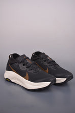 Cargar imagen en el visor de la galería, Nike ACG Zegama Black Gold HV8113-008
