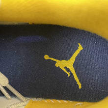 Cargar imagen en el visor de la galería, Air Jordan Spizike Low Sail Midnight Navy Coconut Milk University Gold FQ1759-111
