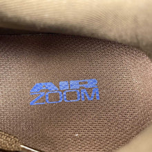 Cargar imagen en el visor de la galería, Nike Vomero Premium Flat Stout Cacao Wow Team Royal IQ0028-200
