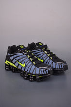 Cargar imagen en el visor de la galería, Shox TL 1308 Volt Black Thunder Storm CI7692-400
