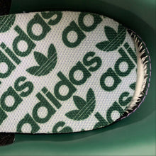 Cargar imagen en el visor de la galería, Adidas Hamburg Collegiate Green Gold GW5752
