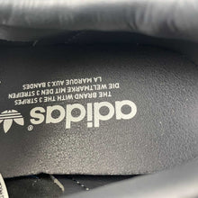Cargar imagen en el visor de la galería, Hikari Shibata x Adidas Gazelle Indoor Night Indigo Night Gray Dark Blue IH9986
