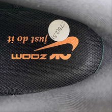 Cargar imagen en el visor de la galería, Air Zoom Pegasus 40 PRM Quadruple Swoosh Black White Bright Mandarin Multi-Color FB7179-001

