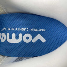 Cargar imagen en el visor de la galería, Nike Vomero Premium White Red Blue FN8453-009
