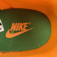 Cargar imagen en el visor de la galería, SB Dunk Low Orange Horizon Fortress Green Sail DR6188-800
