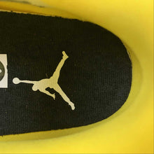 Cargar imagen en el visor de la galería, Air Jordan 11 Retro Low White Tour Yellow Sail Snakeskin AH7860-107
