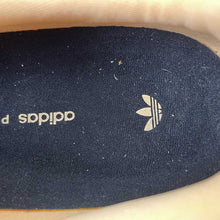 Cargar imagen en el visor de la galería, Bad Bunny x Adidas Gazelle Indoor Santurce JS5050
