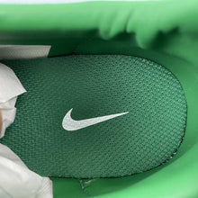 Cargar imagen en el visor de la galería, Nike Killshot 2 Green Candle HQ1657-101

