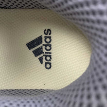 Cargar imagen en el visor de la galería, Adidas Response CL Crystal White GZ1562
