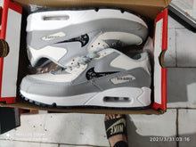 Cargar imagen en el visor de la galería, Dior x Air Max 90 Wolf Gray Sail Photon Dust White CN8607-002
