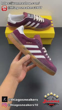 Cargar y reproducir el video en el visor de la galería, Adidas x Gucci Gazelle Purple Red White
