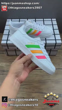 Cargar y reproducir el video en el visor de la galería, Adidas x Gucci Gazelle White Color
