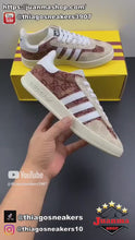 Cargar y reproducir el video en el visor de la galería, Adidas x Gucci Gazelle Beige Brown White
