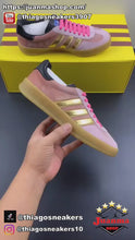 Cargar y reproducir el video en el visor de la galería, Adidas x Gucci Gazelle Pink Velvet
