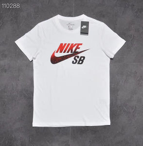 Camiseta Corta Nike SB Blanco o Negro