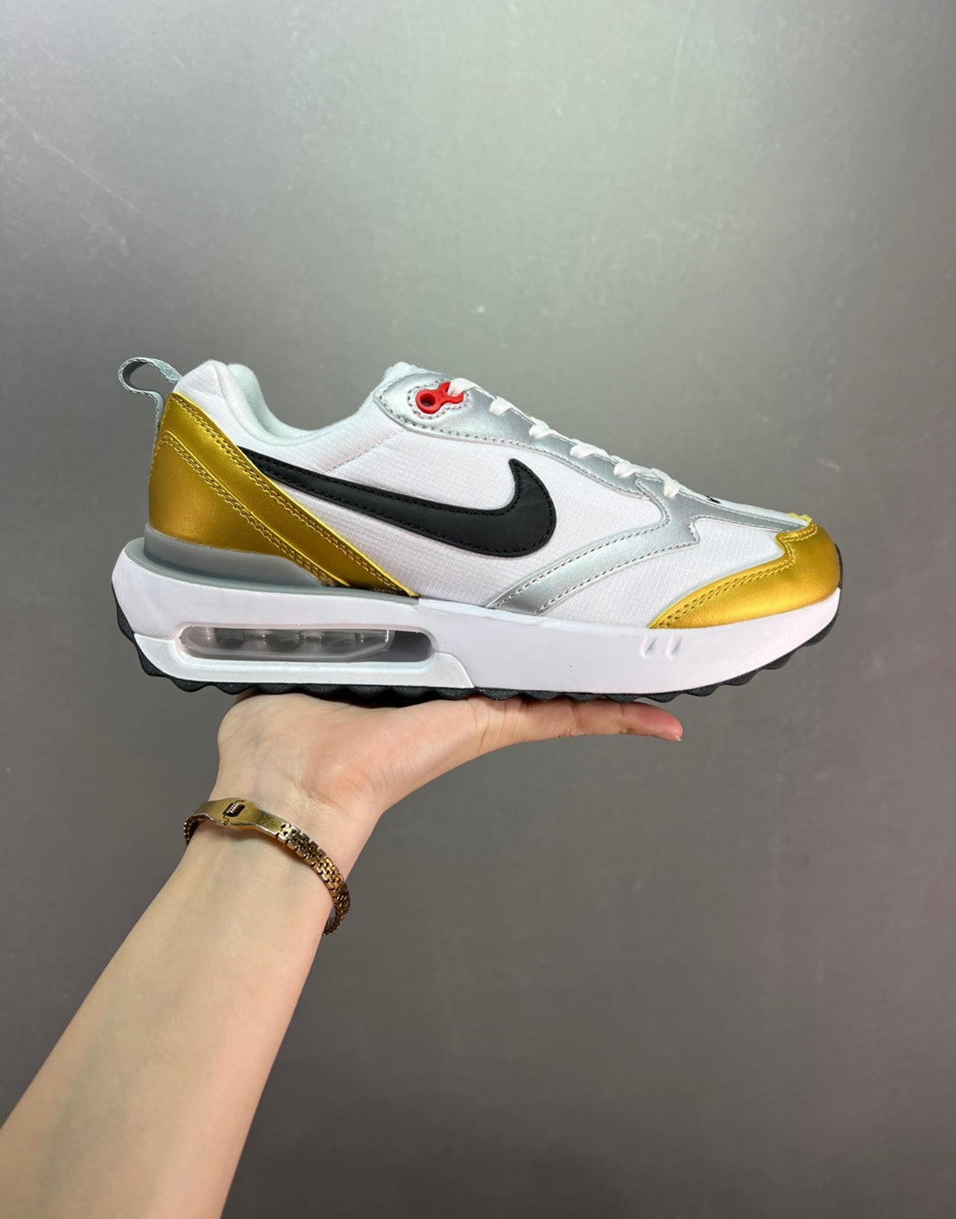 Air Max Dawn SE White Metallic Gold DJ6209-100