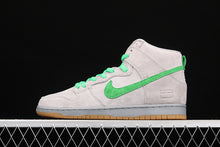 Cargar imagen en el visor de la galería, Dunk High Premium SB Metallic Silver Hyper Green  313171-039
