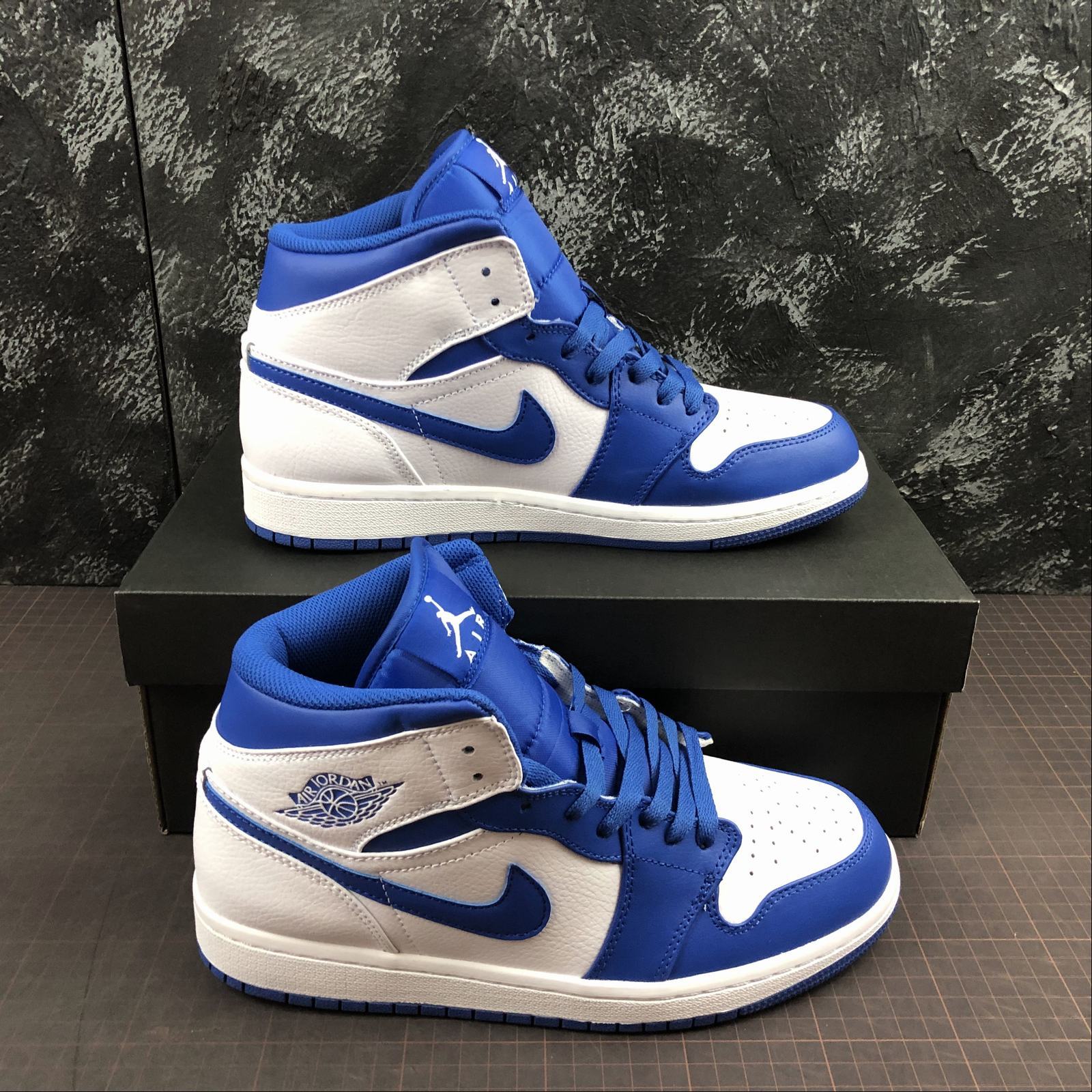 Air Jordan Mid White Hyper Royal White 554724-114 – juanma-shop