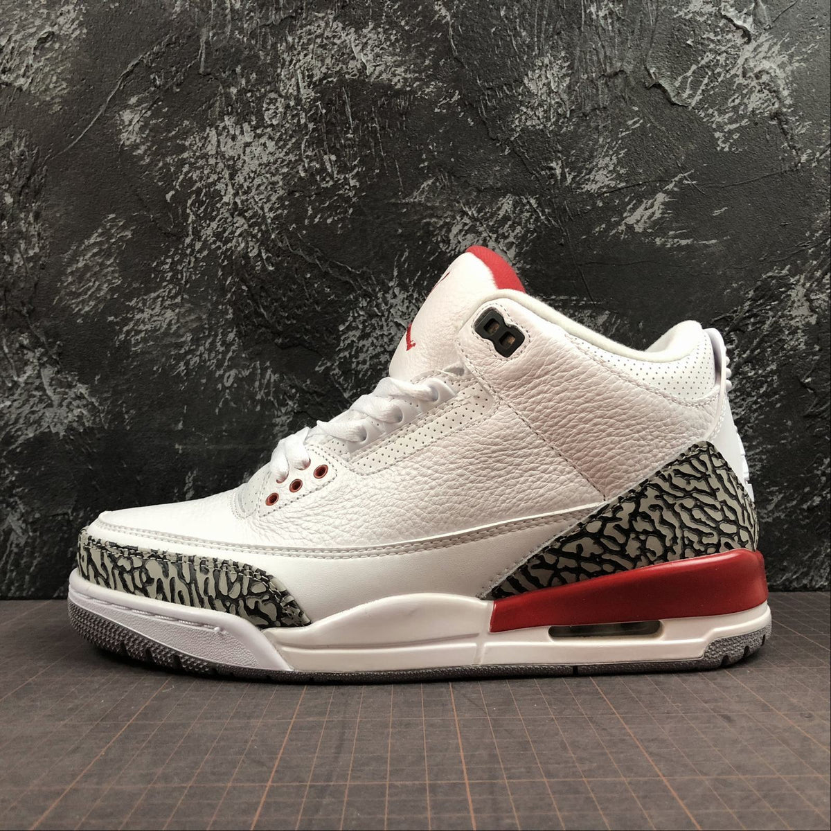 Air Jordan 3 Retro Katrina White Fire Red Cement Grey 136064-116 ...