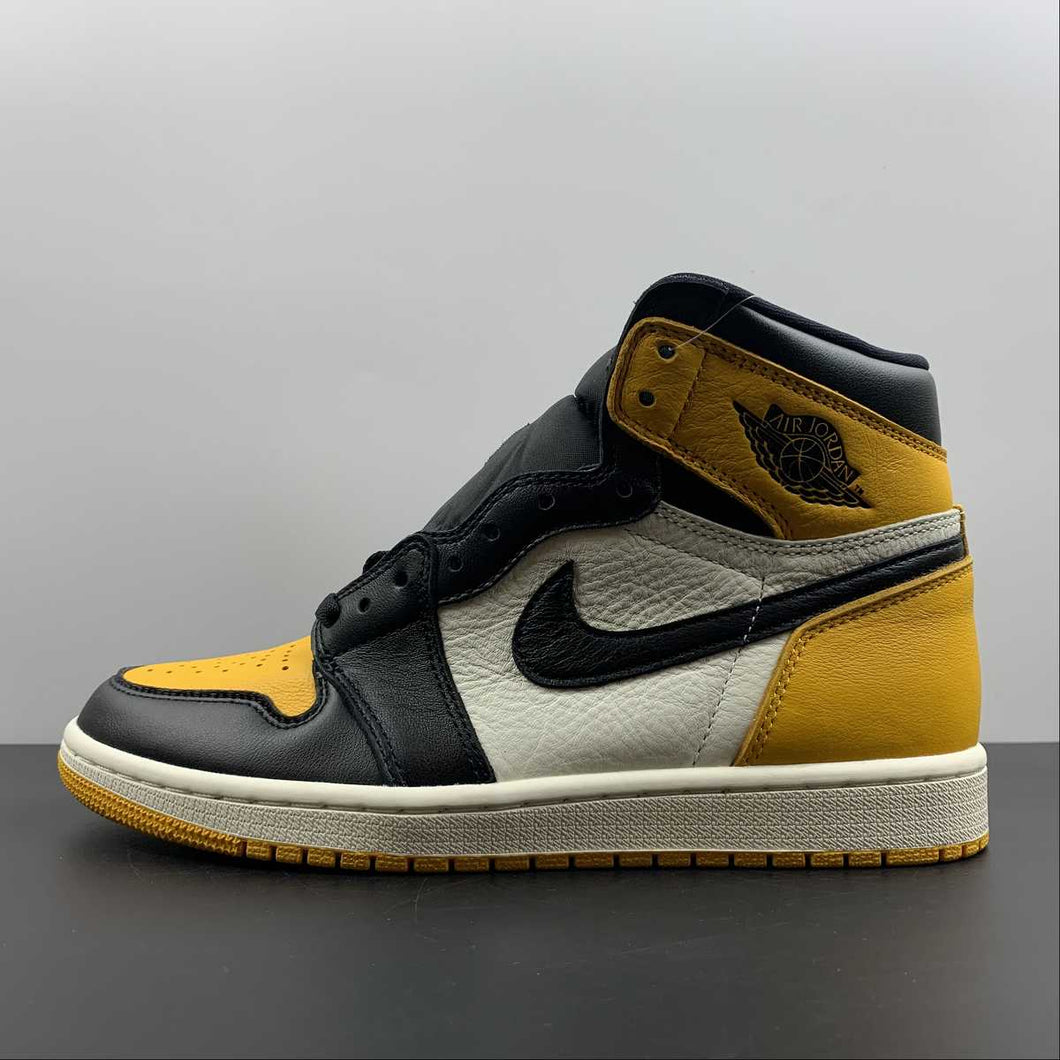Air Jordan 1 Retro High OG Taxi Black-Sail 555088-711