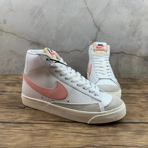 Blazer Mid 77 White Atomic Pink