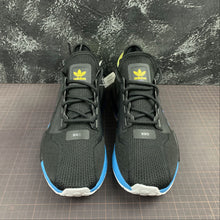 Cargar imagen en el visor de la galería, Adidas NMD R1 V2 Black Carbon Shock Yellow
