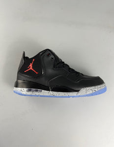 Jordan Courtside 23 Bred AR1000-023