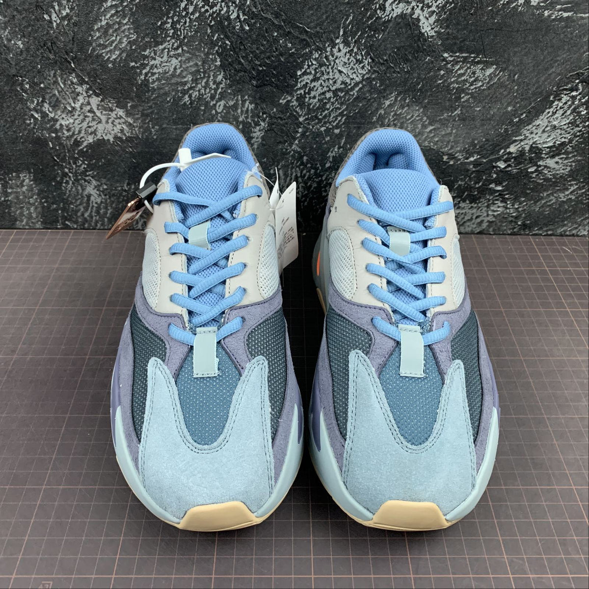 Adidas Yeezy Boost 700 Carblu FW2498 – juanma-shop