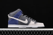 Cargar imagen en el visor de la galería, Dunk High Pro SB Dark Grey White
