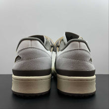 Cargar imagen en el visor de la galería, Adidas Forum 84 Low Simple Brown Rice White GX4567
