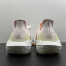 Cargar imagen en el visor de la galería, Adidas UltraBoost 22 White Orange
