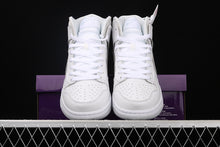 Cargar imagen en el visor de la galería, SB Dunk High Pro White Grey
