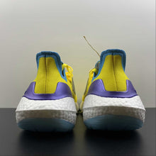 Cargar imagen en el visor de la galería, Adidas UltraBoost 22 Yellow Legind Skyrus
