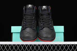 Dunk High Premium SB Black Black Challenge Metallic Silver 313171-028