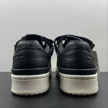 Cargar imagen en el visor de la galería, Adidas Forum 84 Low Black
