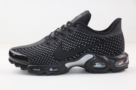 Air Max Plus TN Zoom Pegasus Turbo Blanco y Negro Punto