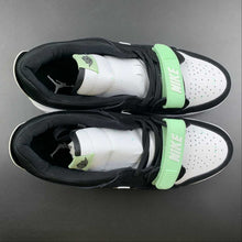 Cargar imagen en el visor de la galería, Air Jordan Legacy 312 Low Black White Fluorescent Green CJ5500-013

