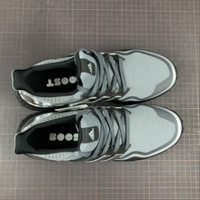 Cargar imagen en el visor de la galería, Adidas UltraBoost 2.0 Grey Silver
