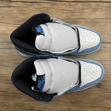 Cargar imagen en el visor de la galería, Air Jordan 1 Retro High OG White Black University Blue (2021) 555088-134
