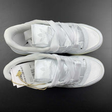 Cargar imagen en el visor de la galería, Adidas Forum 84 Low Satin Triple White H68194
