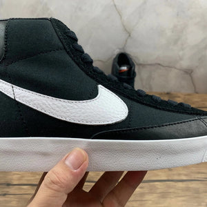 Blazer Mid Class 1977 x Slam Jam Black White