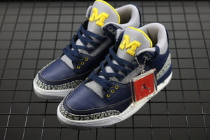 Air Jordan 3 Retro Michigan PE College Navy Amarillo 820064