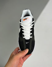 Cargar imagen en el visor de la galería, Air Max Dawn Black White DJ3624-001
