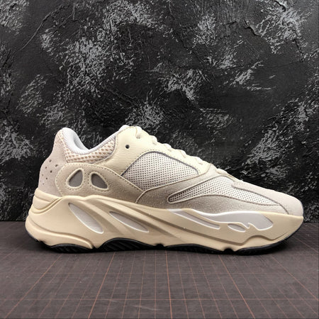 Adidas Yeezy Boost 700 Analog EG7596