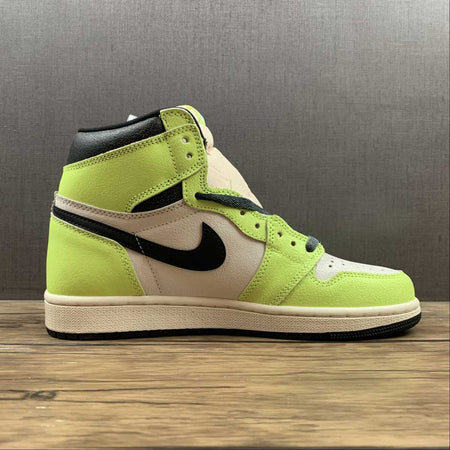 Air Jordan 1 Retro High OG Volt Black-White (2021) 555088-702