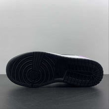 Cargar imagen en el visor de la galería, Air Jordan 1 Mid SE (GS) Black Bleached Coral-White
