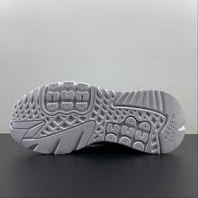 Cargar imagen en el visor de la galería, Adidas Nite Jogger White Metallic Silver Multi-Color
