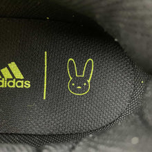 Cargar imagen en el visor de la galería, Adidas Response CL x Bad Bunny Yellow
