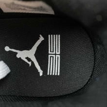 Cargar imagen en el visor de la galería, Air Jordan Legacy 312 Low 25th Anniversary White Grey
